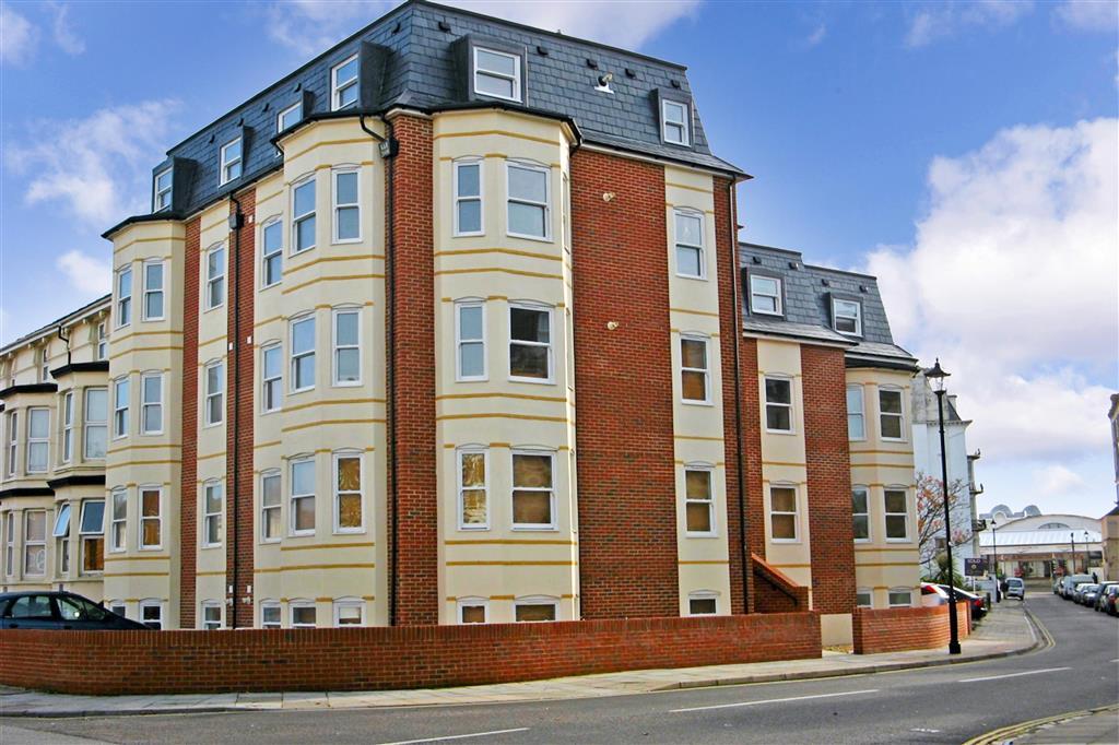Alhambra Road, Southsea, Hampshire 2 bed flat £170,000