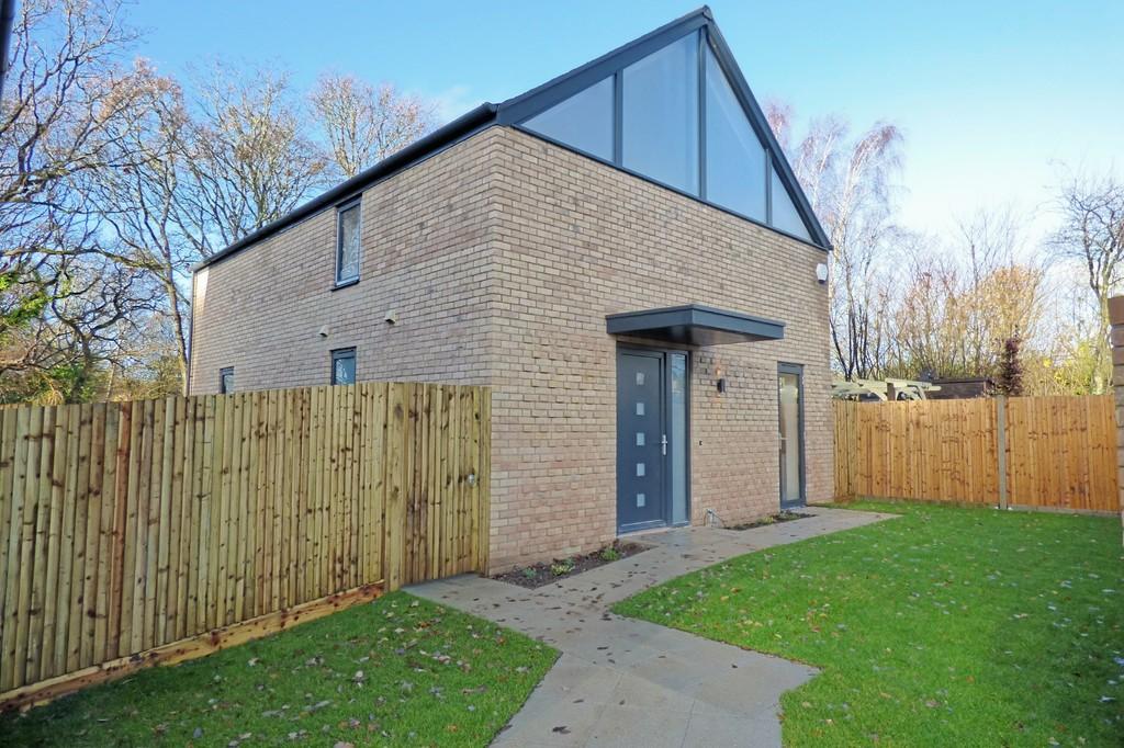 Violet Close, Broadstone 3 bed detached house £520,000