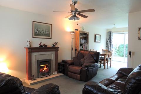 41 Beechfield Drive, Middlewich, CW10 9QE