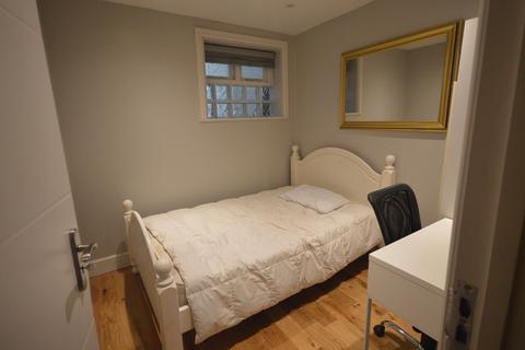 2 bedroom flat to rent - Chalton Street, London