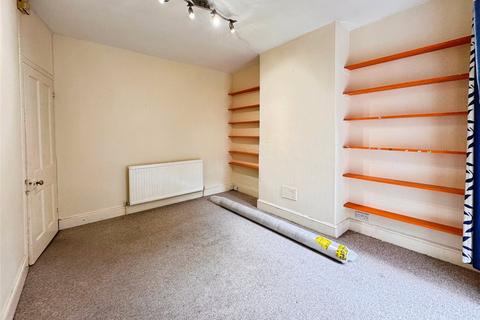 3 bedroom terraced house to rent, Field Road, Berkshire RG1