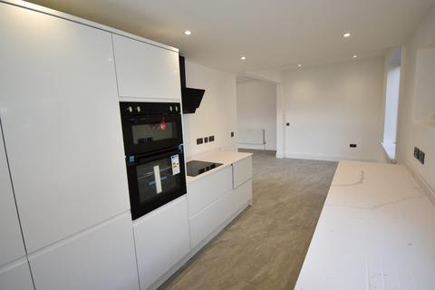 92 Cornwall Avenue, Blackpool, FY2 9QW