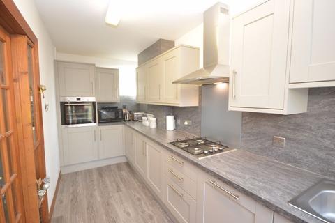 2 The Hannants, Neath, SA10 7DE