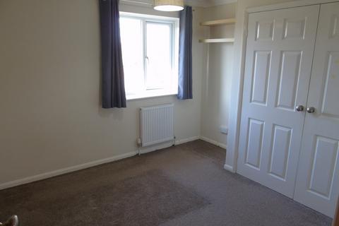 2 bedroom end of terrace house to rent, Ickworth Close, South Wootton