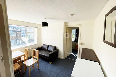 1 bedroom apartment to rent, Howards Road, London E13