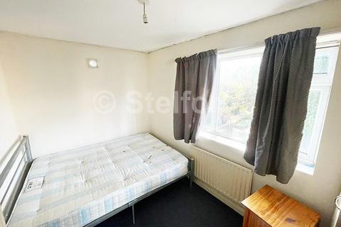 1 bedroom apartment to rent, Howards Road, London E13
