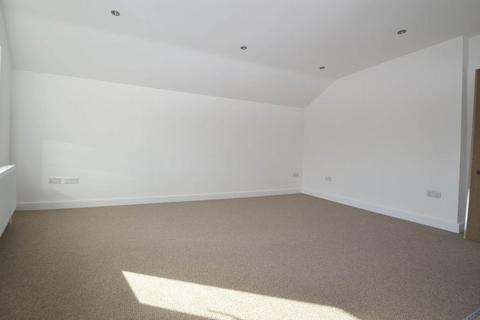 2 bedroom apartment to rent, Old Street, Clevedon