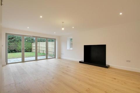 Ashley Green Farmhouse Two Dells Lane, Ashley Green, Chesham, HP5 3RB