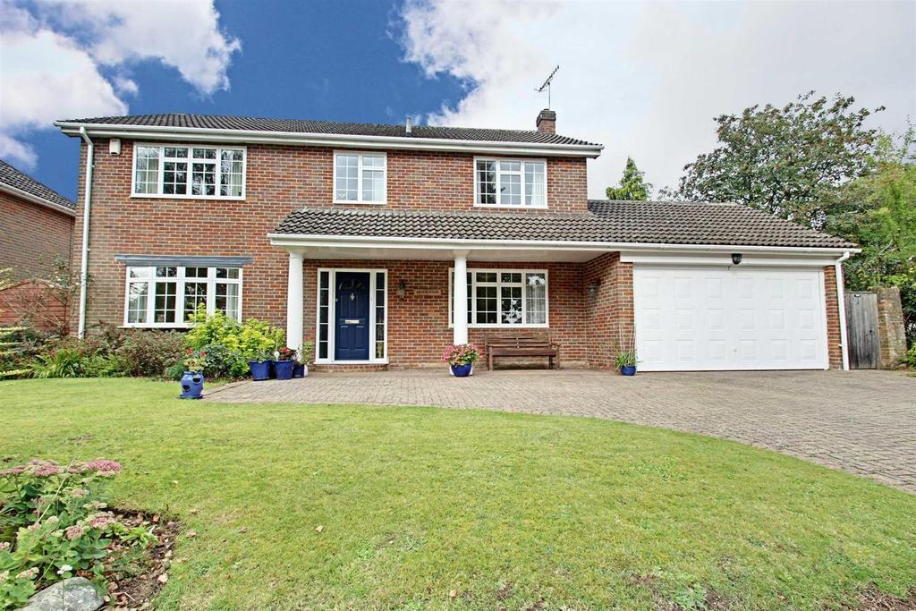 Shootersway Park, BERKHAMSTED 5 bed detached house £1,250,000