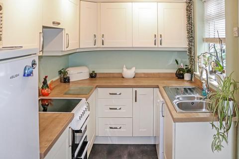 62 Stanley Road, Nuneaton, CV11 5EW