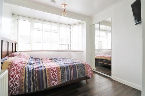 5 Sunland Avenue, Bexleyheath, DA6 8LP