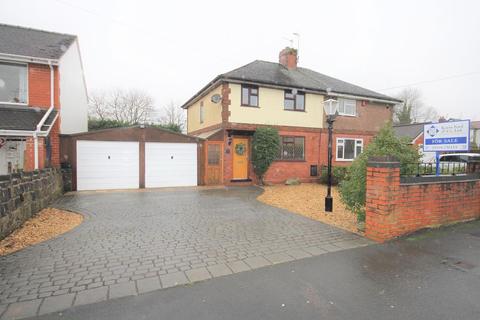 66 The Birches, Cheadle, Stoke-on-trent, ST10 1EJ