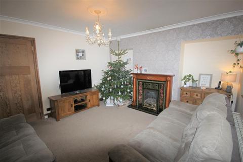 66 The Birches, Cheadle, Stoke-on-trent, ST10 1EJ