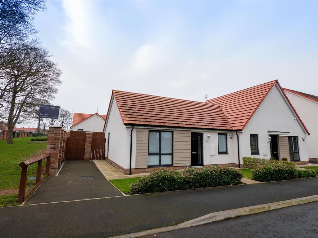 Birchberry Close, Nookside, Sunderland 2 bed semidetached bungalow £