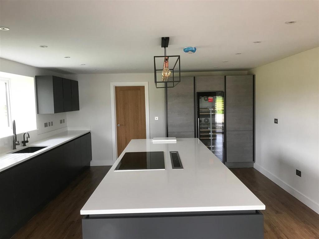 Fitted Kitchen