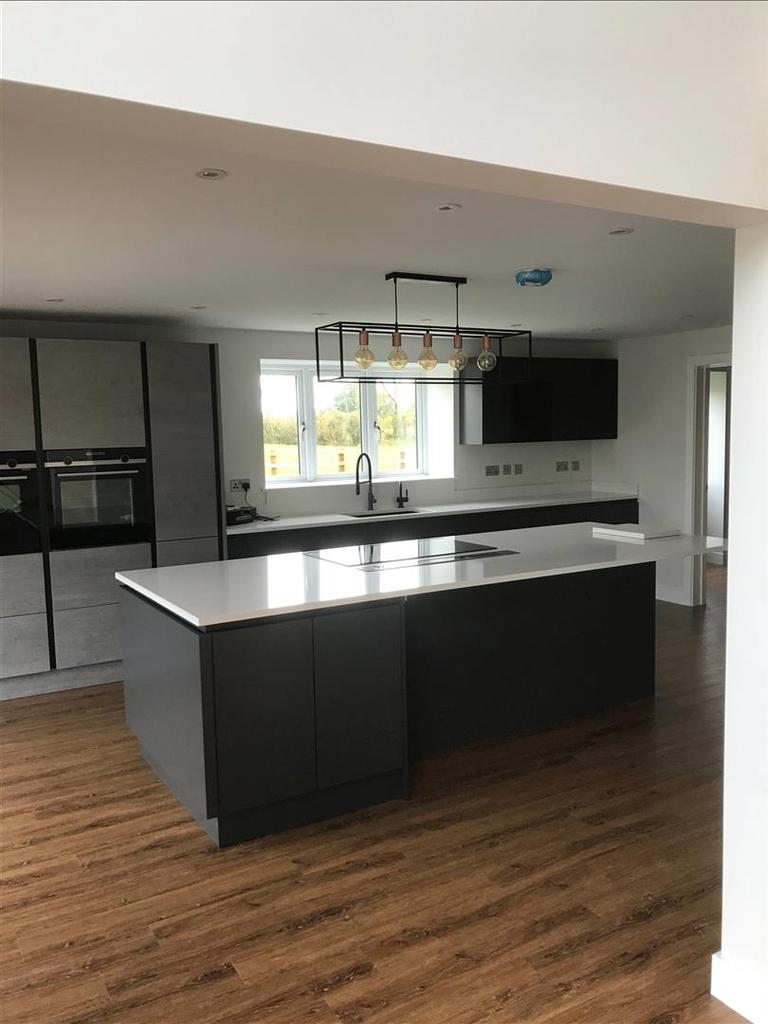 Fitted Kitchen