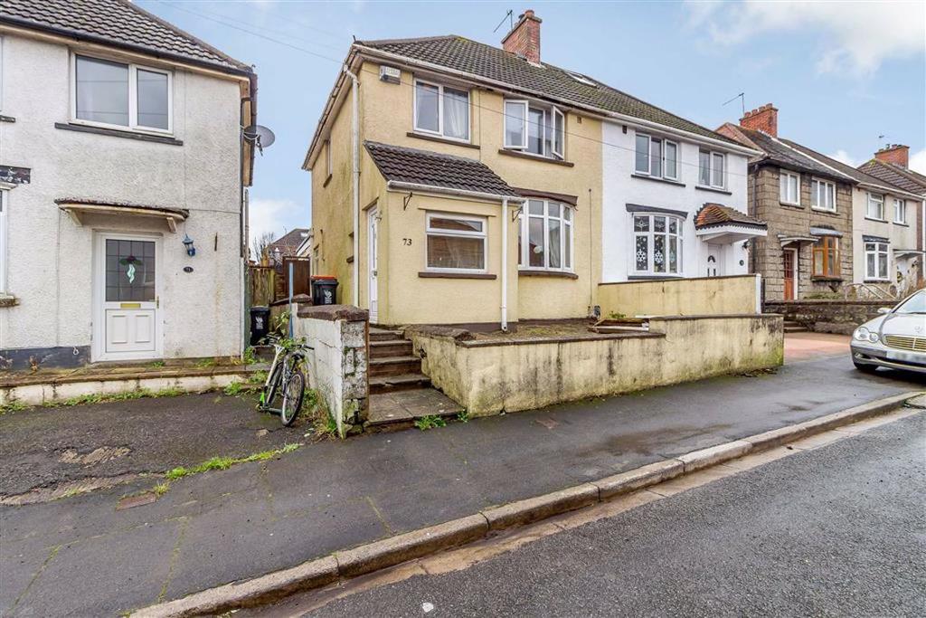 Gaer Park Avenue, Newport, Newport, NP20 3 bed semidetached house £180,000
