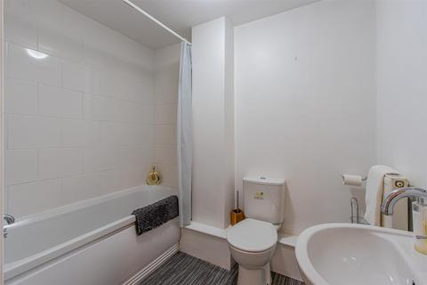 2, Lock Keepers Court Blackweir Terrace, Cardiff, CF10 3EZ