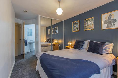2, Lock Keepers Court Blackweir Terrace, Cardiff, CF10 3EZ