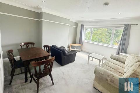 4 bedroom semi-detached house to rent, Lynton Avenue, Springwood, Huddersfield, HD1