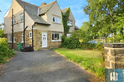 4 bedroom semi-detached house to rent, Lynton Avenue, Springwood, Huddersfield, HD1