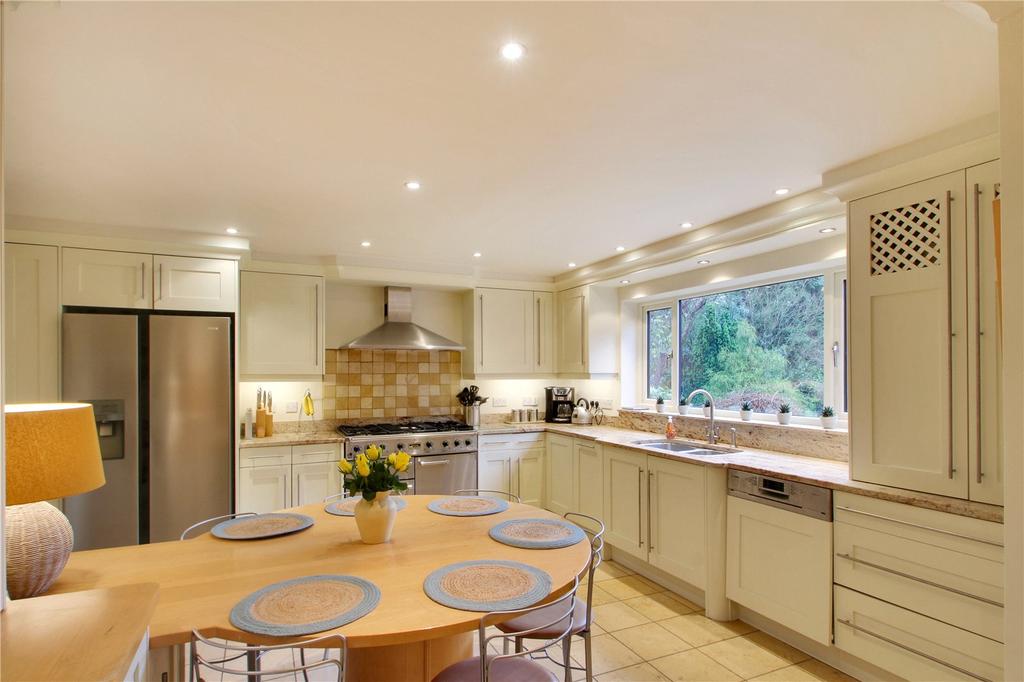 Kitchen/Breakfast Rm