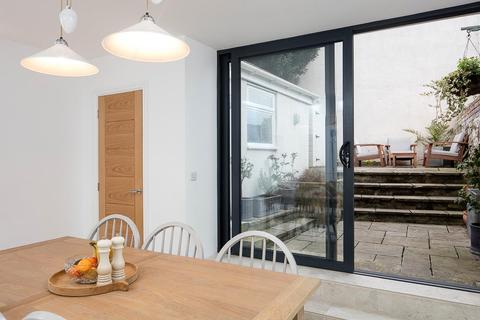10 Church Lane, Clifton, Bristol, BS8 4TX