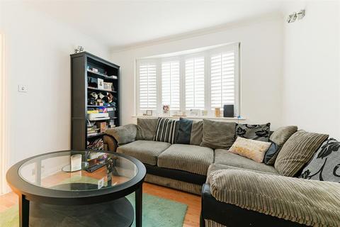 165 Browning Avenue, Worcester Park, KT4 8LB
