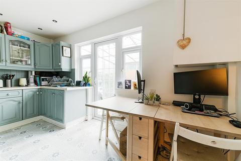 165 Browning Avenue, Worcester Park, KT4 8LB