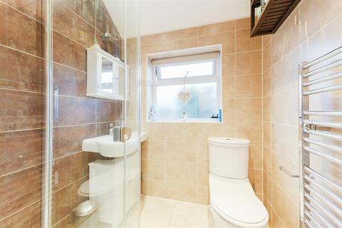 165 Browning Avenue, Worcester Park, KT4 8LB