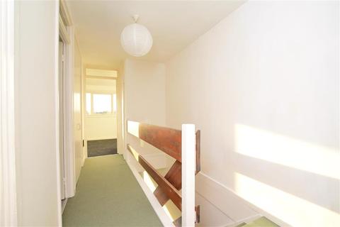 16 Barons Walk, Lewes, BN7 1EX