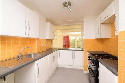 16 Barons Walk, Lewes, BN7 1EX