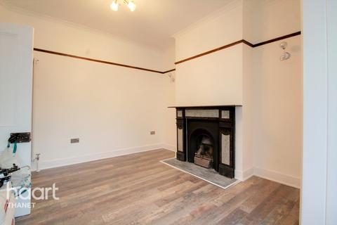 70 Bellevue Road, Ramsgate, CT11 8DN