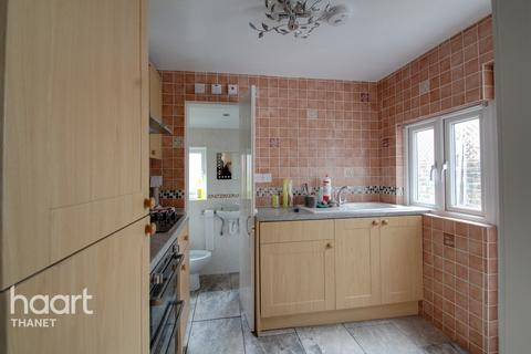 70 Bellevue Road, Ramsgate, CT11 8DN