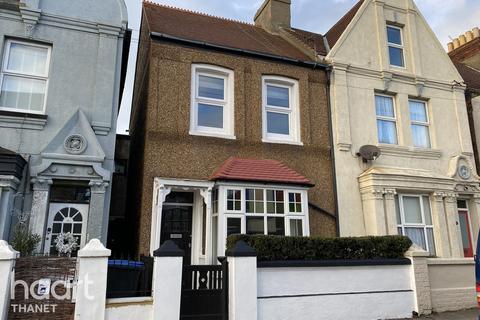 70 Bellevue Road, Ramsgate, CT11 8DN