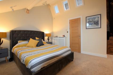 Flat 1, Emmanuel Court Okehampton Road, Exeter, EX4 1FB