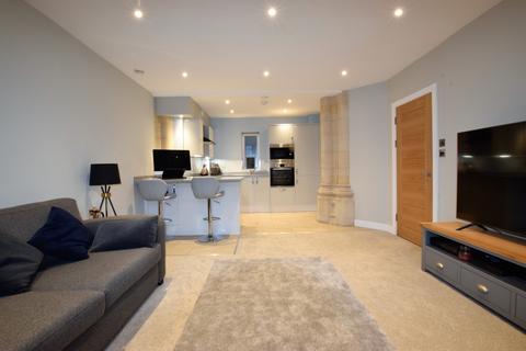 Flat 1, Emmanuel Court Okehampton Road, Exeter, EX4 1FB