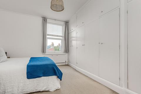 2 bedroom flat to rent, Sisters Avenue, London