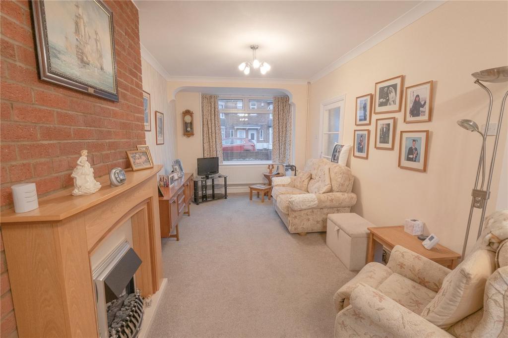Living Room (2)