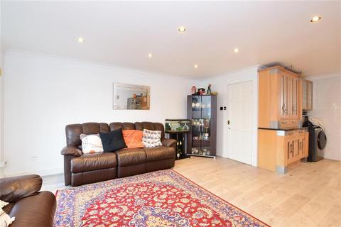51 Tamar Square, Woodford Green, IG8 0EA