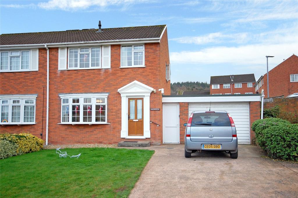 Whitegate Road, Minehead, Somerset, TA24 3 bed semidetached house for