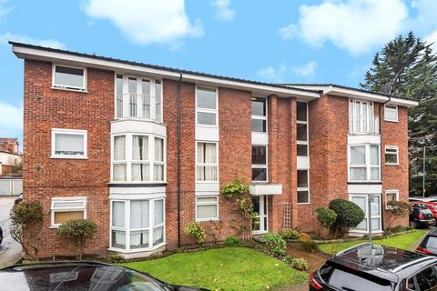 5, Stewards Court Carlisle Close, Kingston Upon Thames, KT2 7AU