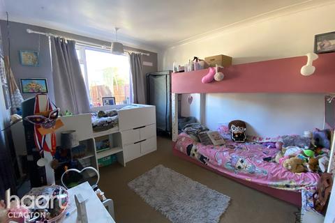 69 Blenheim Road, Clacton-on-sea, CO15 1DN