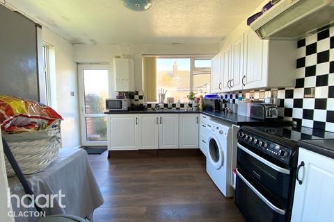 69 Blenheim Road, Clacton-on-sea, CO15 1DN