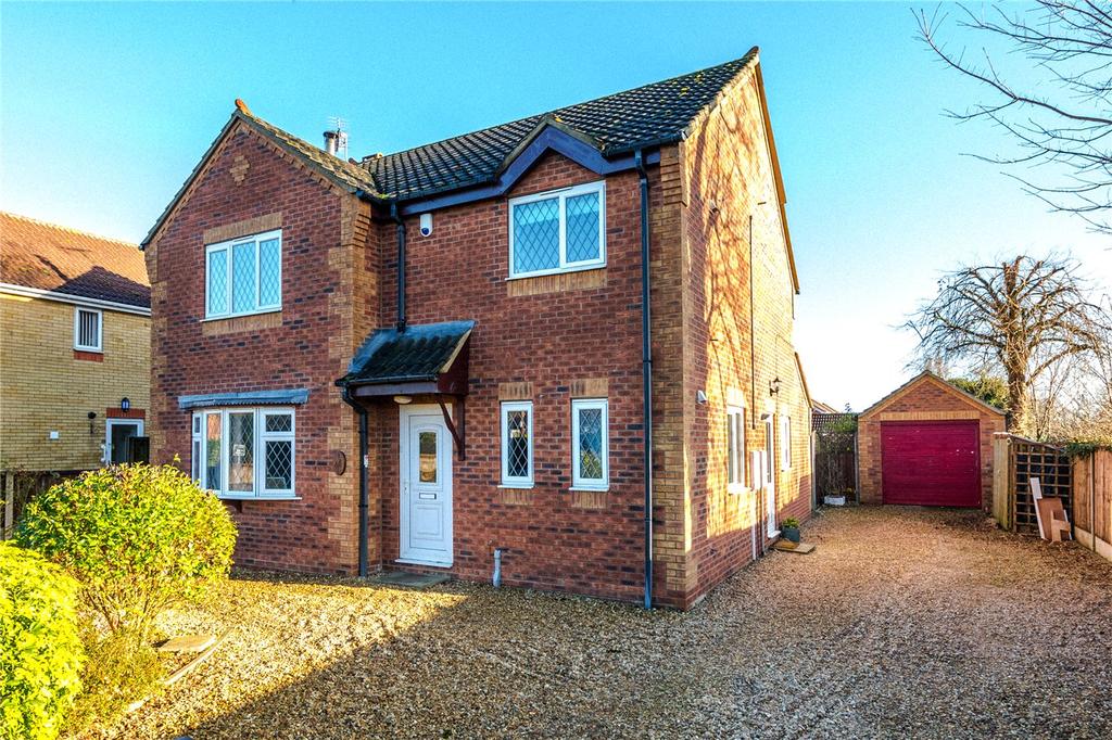 Lincoln Road, Ruskington, Sleaford, Lincolnshire, NG34 3 bed detached