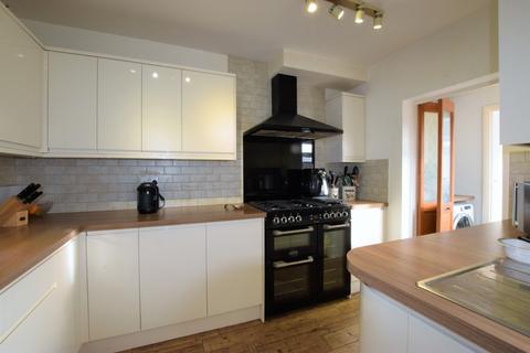 2 Okehampton Place, Exeter, EX4 1AY