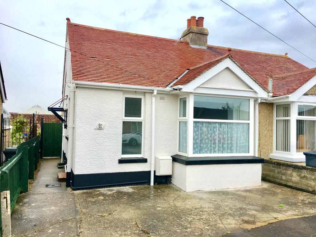 Walton Road, Gosport PO12 2 bed semidetached bungalow £800 pcm (£185 pw)