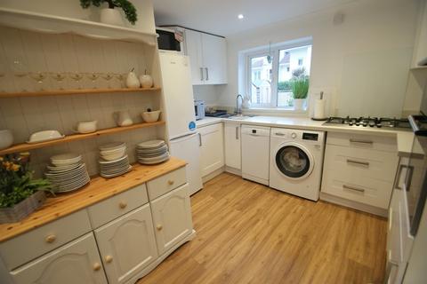 8 Manor Road, Paignton, TQ3 2HS