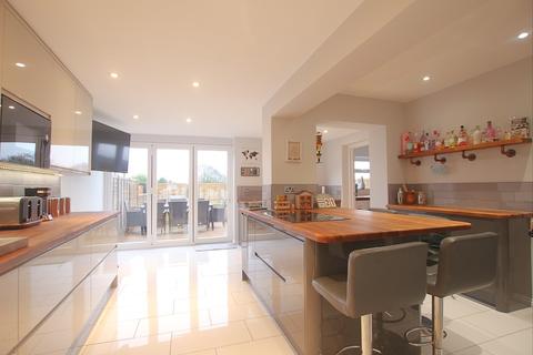 90 Comer Road, Worcester, WR2 5HY
