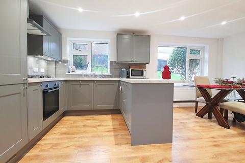9 Burnside Close, Harrogate, HG1 2BQ